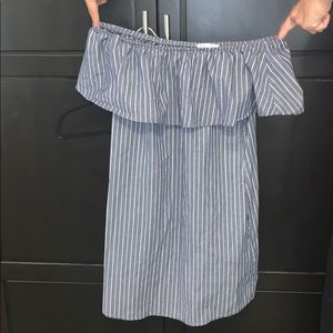 Off the shoulder Socialite flowy dress w/ pockets